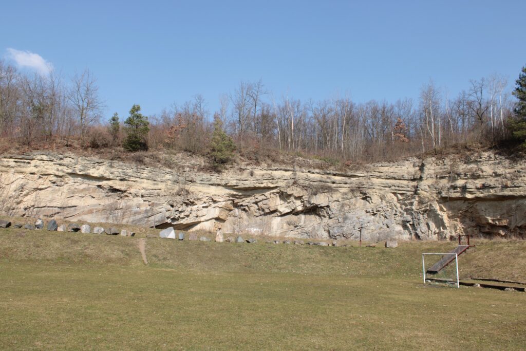 Geologická expozice lomu práchovna - tipy na výlet ve středočeském kraji