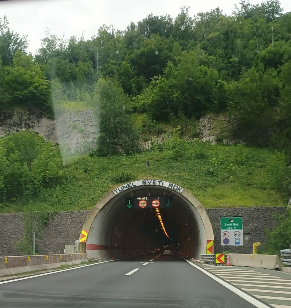Tunel Sveti Rok